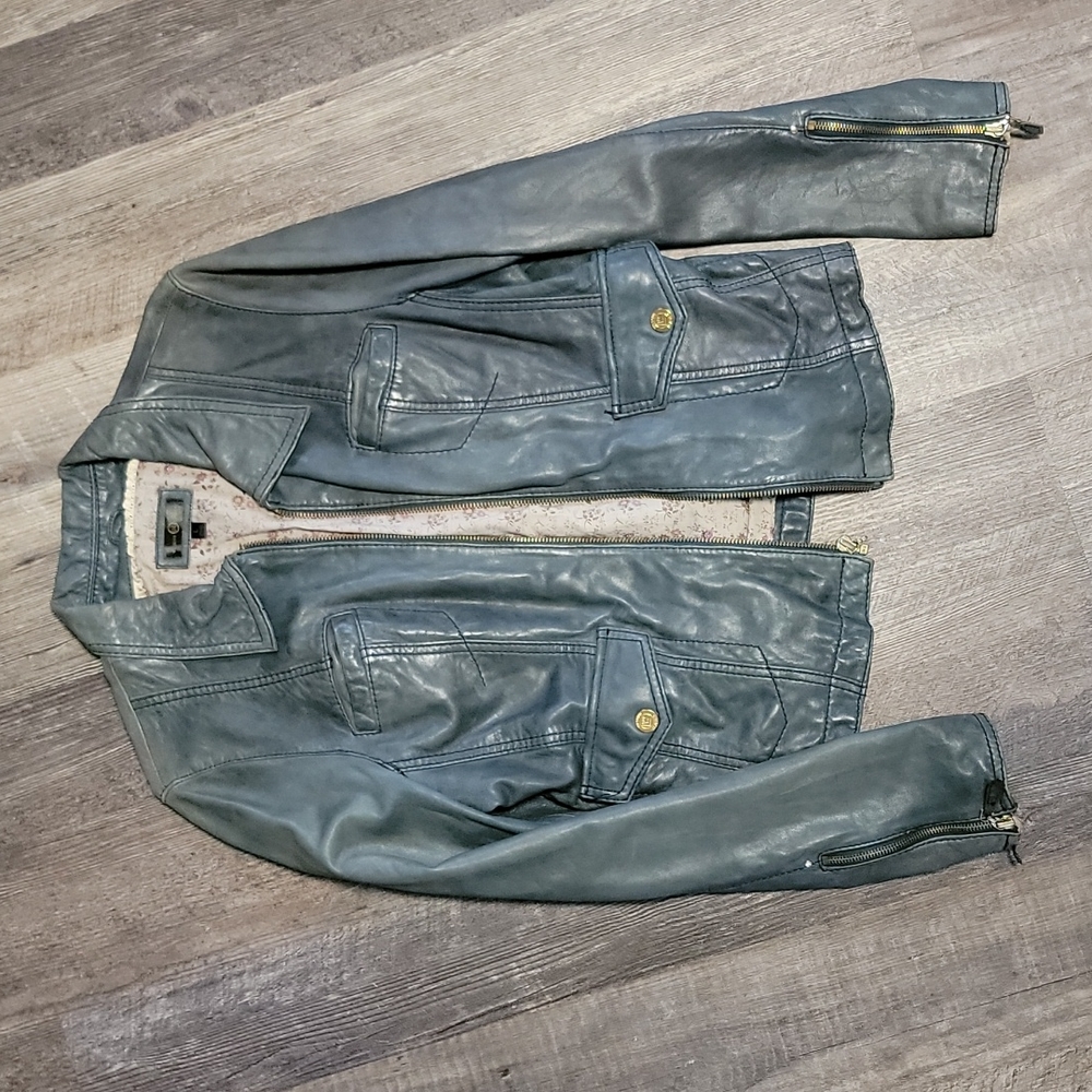 Women's size large Wilson's leather jacket distressed
